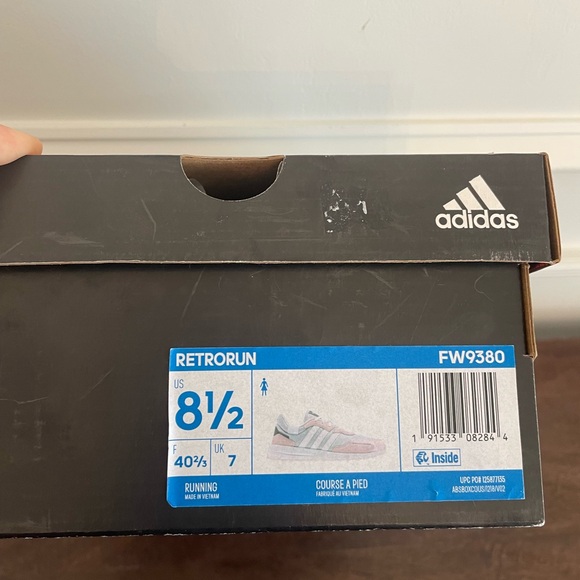 Adidas Women’s Retrorun Running Shoes - Picture 8 of 9